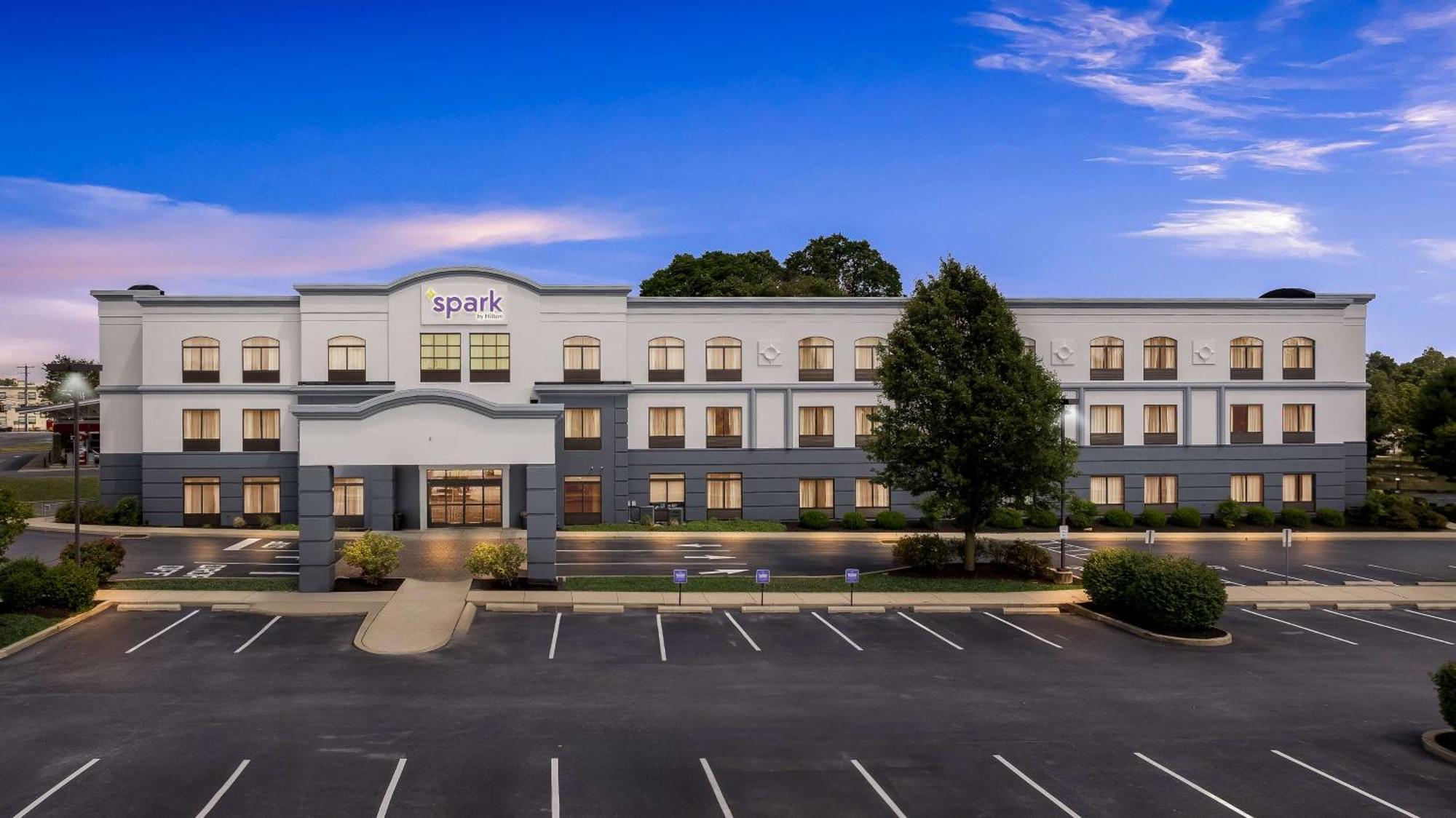 Spark By Hilton Lancaster Dutch Country Fertility Buitenkant foto